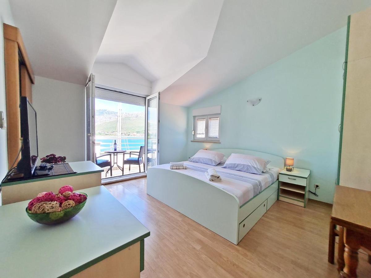 Rooms And Apartments Porat Stobreč Zewnętrze zdjęcie