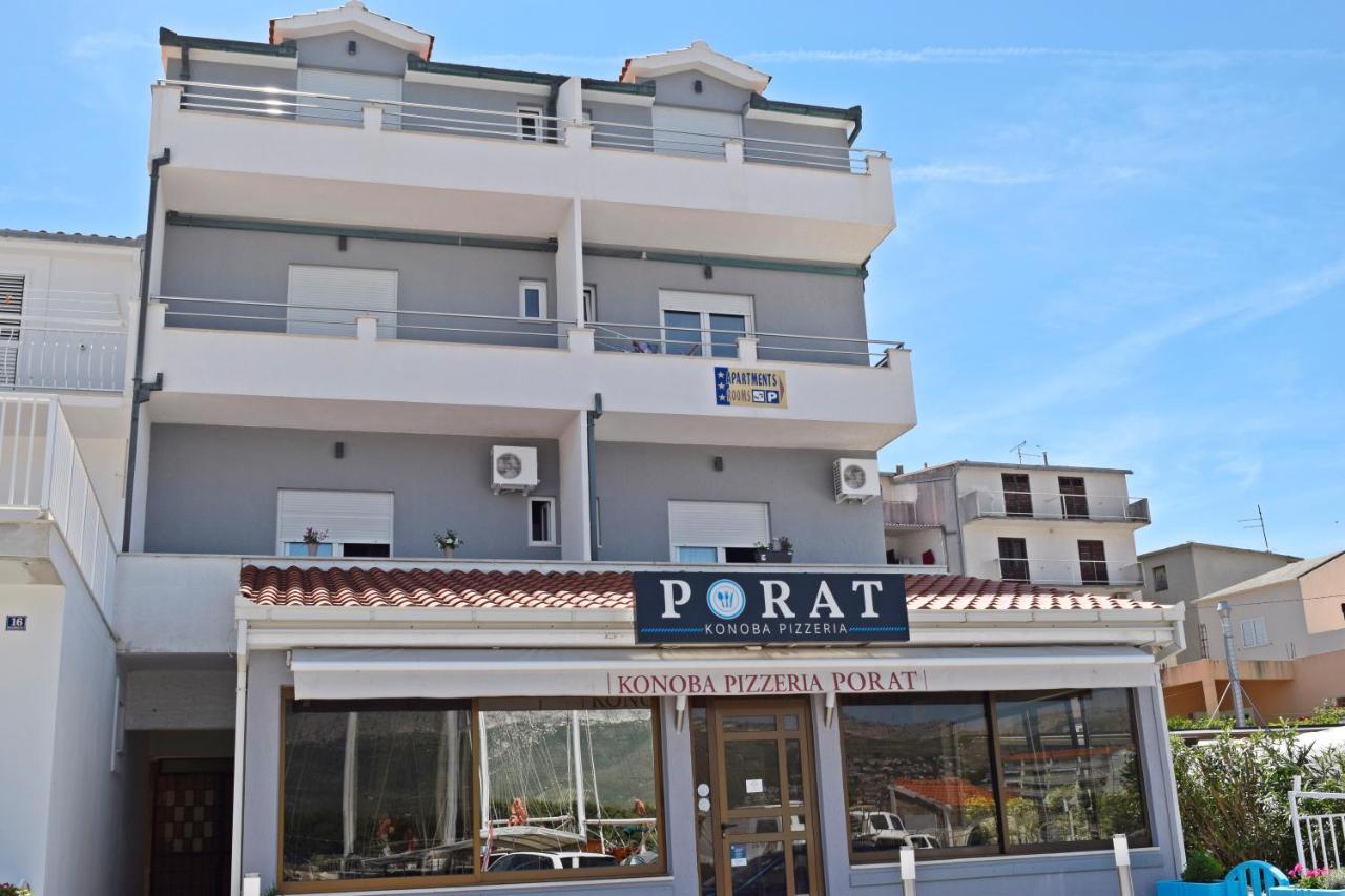 Rooms And Apartments Porat Stobreč Zewnętrze zdjęcie