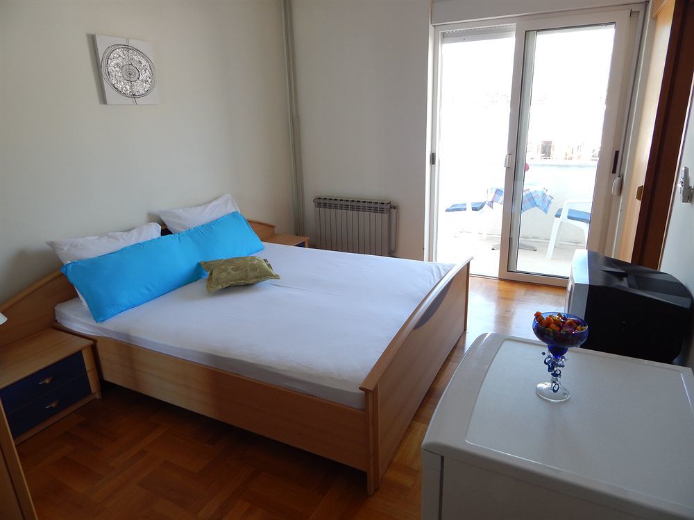 Rooms And Apartments Porat Stobreč Zewnętrze zdjęcie