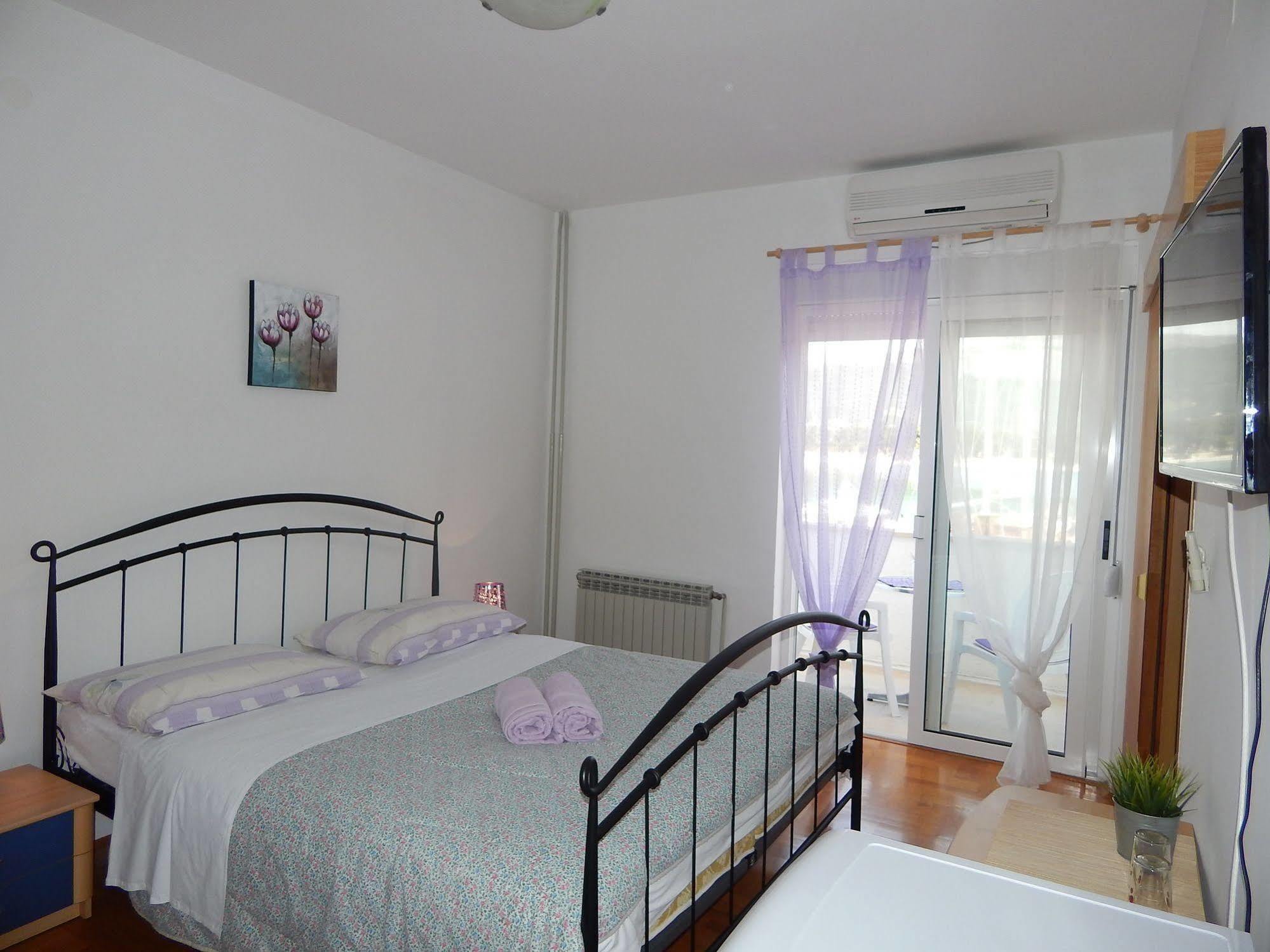 Rooms And Apartments Porat Stobreč Zewnętrze zdjęcie